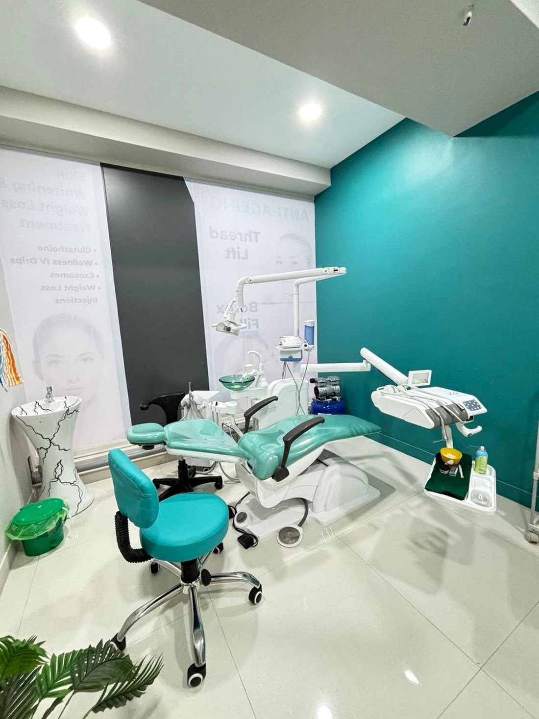 Dental treatment room at the Aventurine Aesthetics dental unit in Bangalore